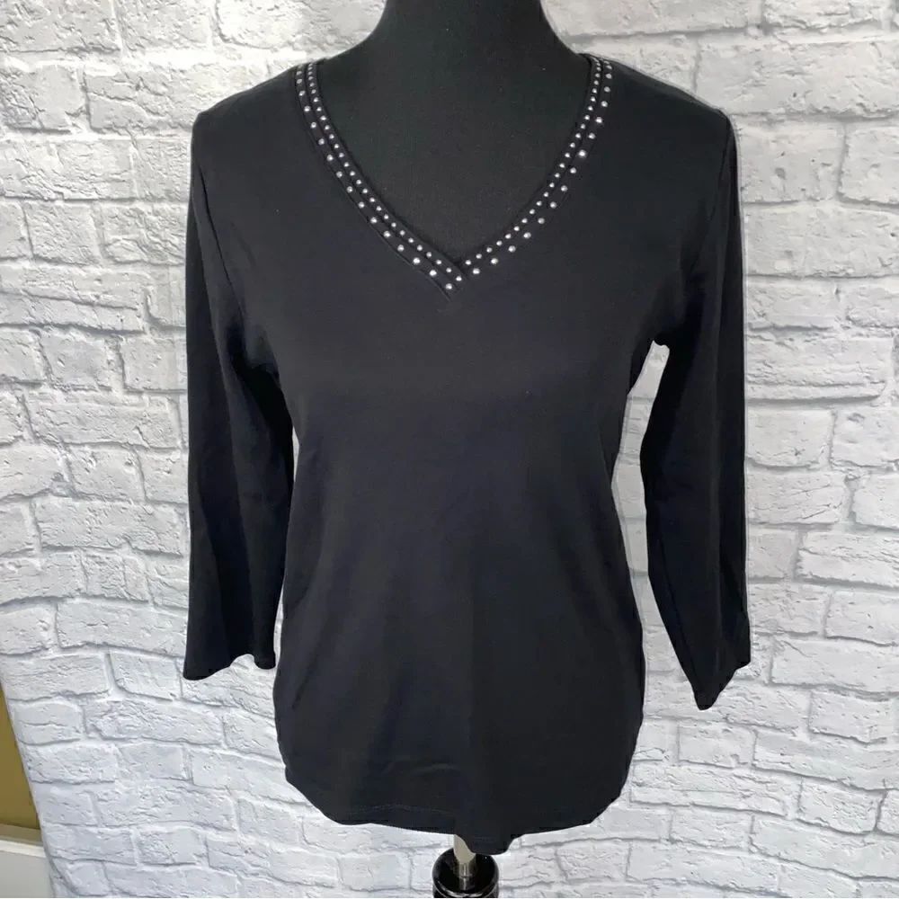 Rafaella vneck 3/4 sleeve top w/beading black size M women